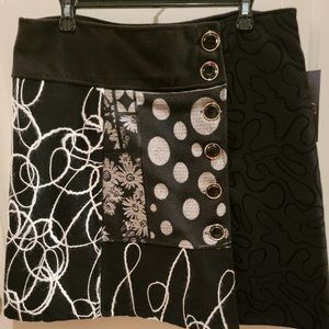 Black White Patchwork Skirt Womens Large NWT Button Detail Abstract Print Italy